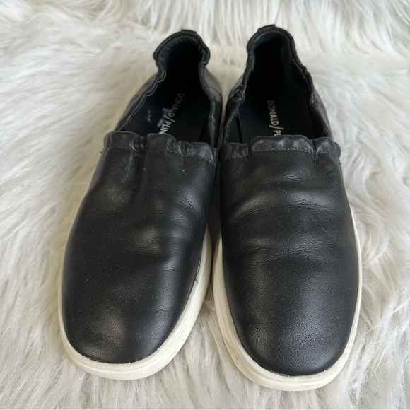 Donald J Pliner Gene Black Slip On Leather Sneakers Size 6.5 - Picture 3 of 9